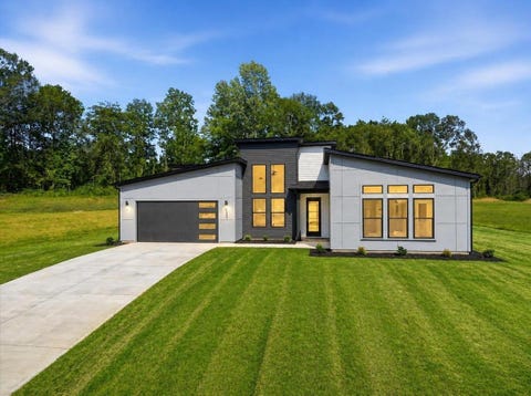 Homes For Sale - 2021 Blessed Drive<br/> Inman, SC 29349
