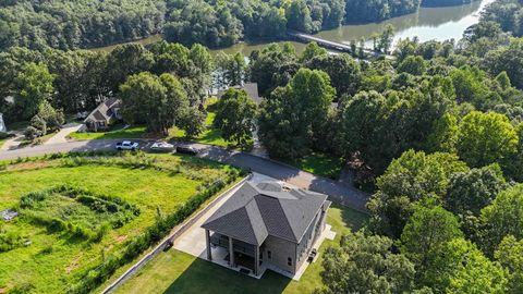 A home in Chesnee