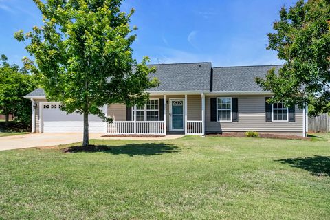 Homes For Sale - 331 Bright Farm Road<br/> Duncan, SC 29334