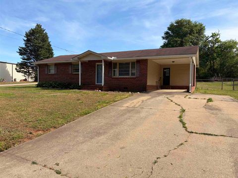 Homes For Sale - 6111 Melvin Dr Dr<br/> Spartanburg, SC 29303