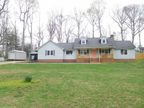 Homes For Sale - 154 Whispering Pines Road Road<br/> Cherokee County, Gaffney, SC 29341