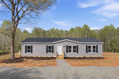 Mobile Home For Sale - 405 Howe Lane<br/> Spartanburg County, Wellford, SC 29385