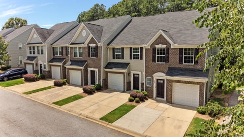 Townhouse For Sale - 125 Emerywood Lane<br/> Greenville, SC 29607