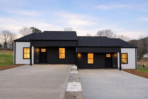 Multifamily For Sale - 285/287 Scenic Avenue<br/> Campobello, SC 29322