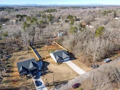 A home in Chesnee