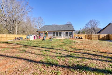 A home in Chesnee