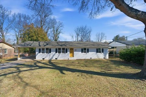 Homes For Sale - 102 Pinefield Drive<br/> Greenville, SC 29605