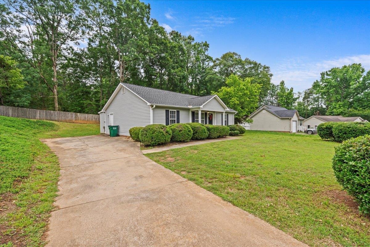 544 Holly Run Court, Spartanburg, South Carolina image 3