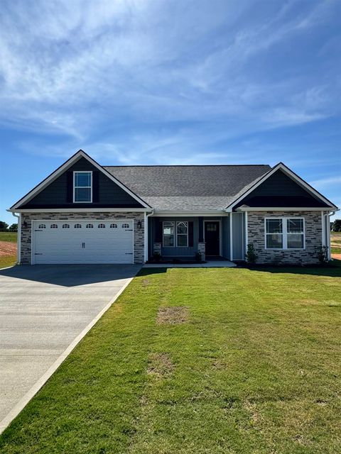 Homes For Sale - 115 Crooked Tree Drive<br/> Gaffney, SC 29341