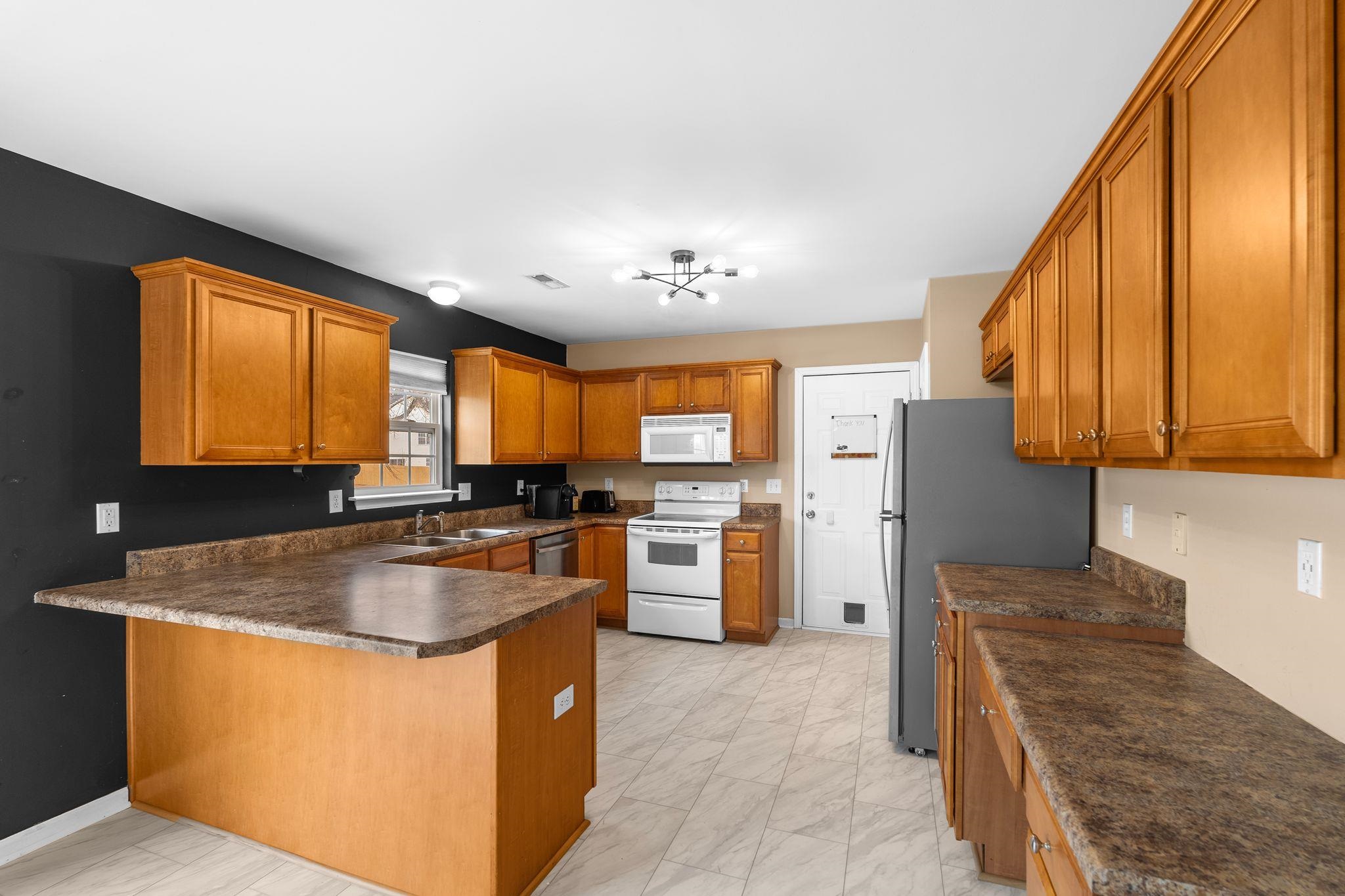 100 Maximus Drive, Greer, South Carolina image 3