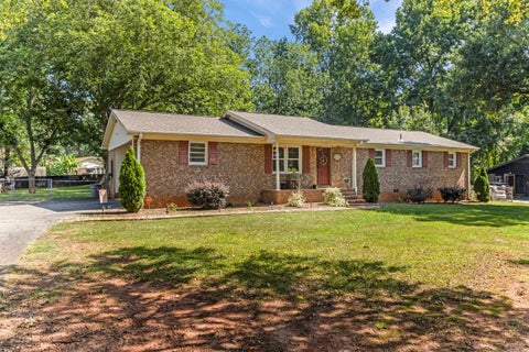 Homes For Sale - 113 Hilldale Drive<br/> Spartanburg County, Boiling Springs, SC 29316