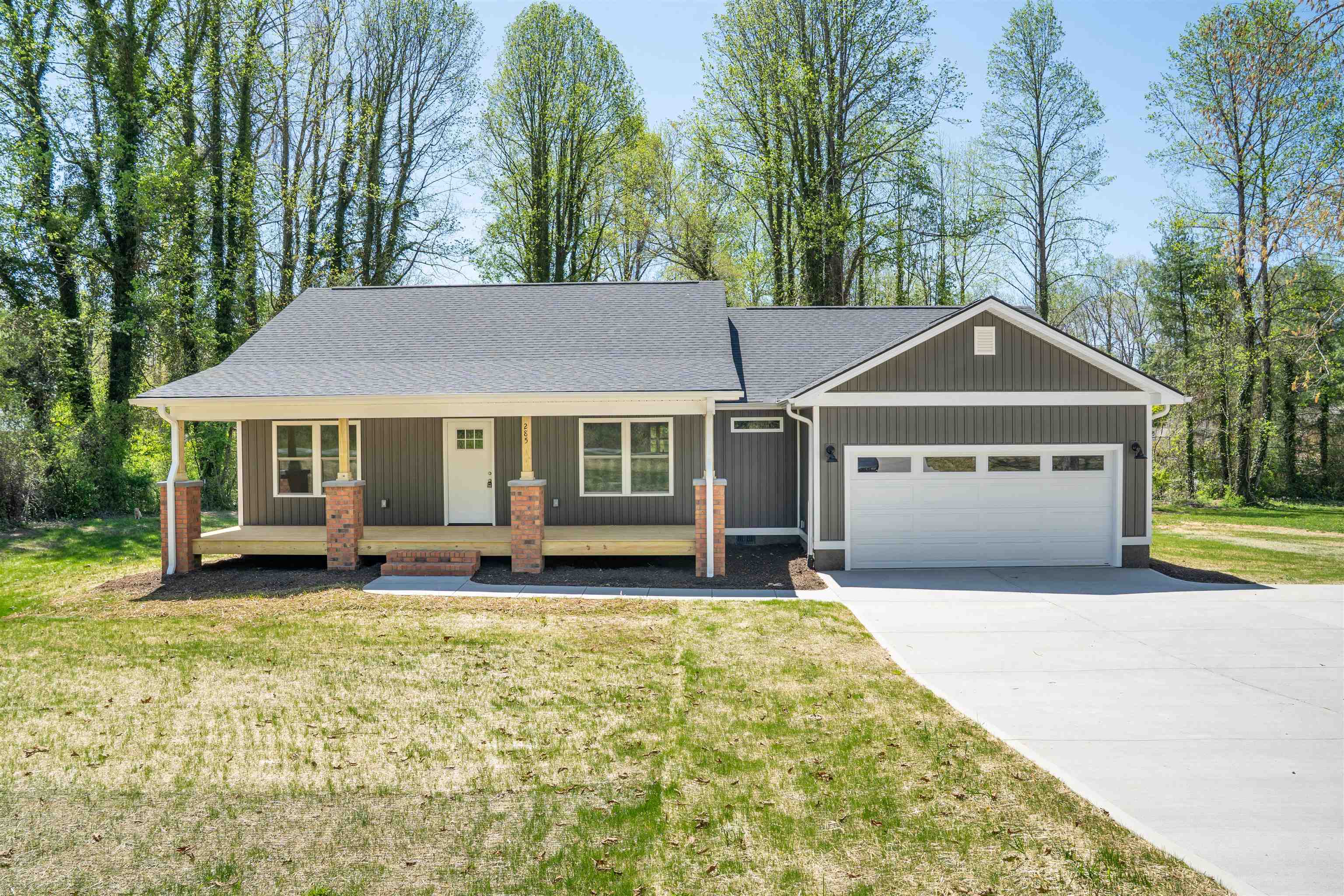 285 Highland Park Road, East Flat Rock, North Carolina image 1