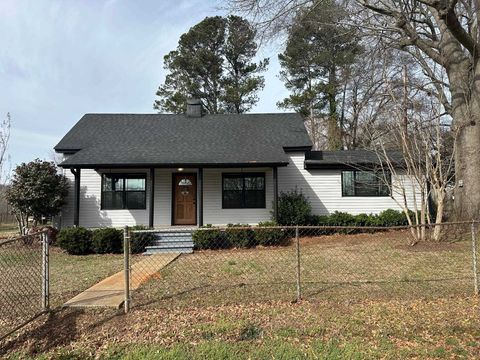 Homes For Sale - 196 Orchard St<br/> Cowpens, SC 29330