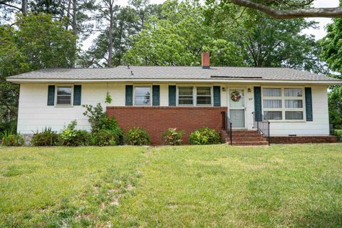 Homes For Sale - 607 Vanney Circle<br/> Boiling Springs, SC 29316