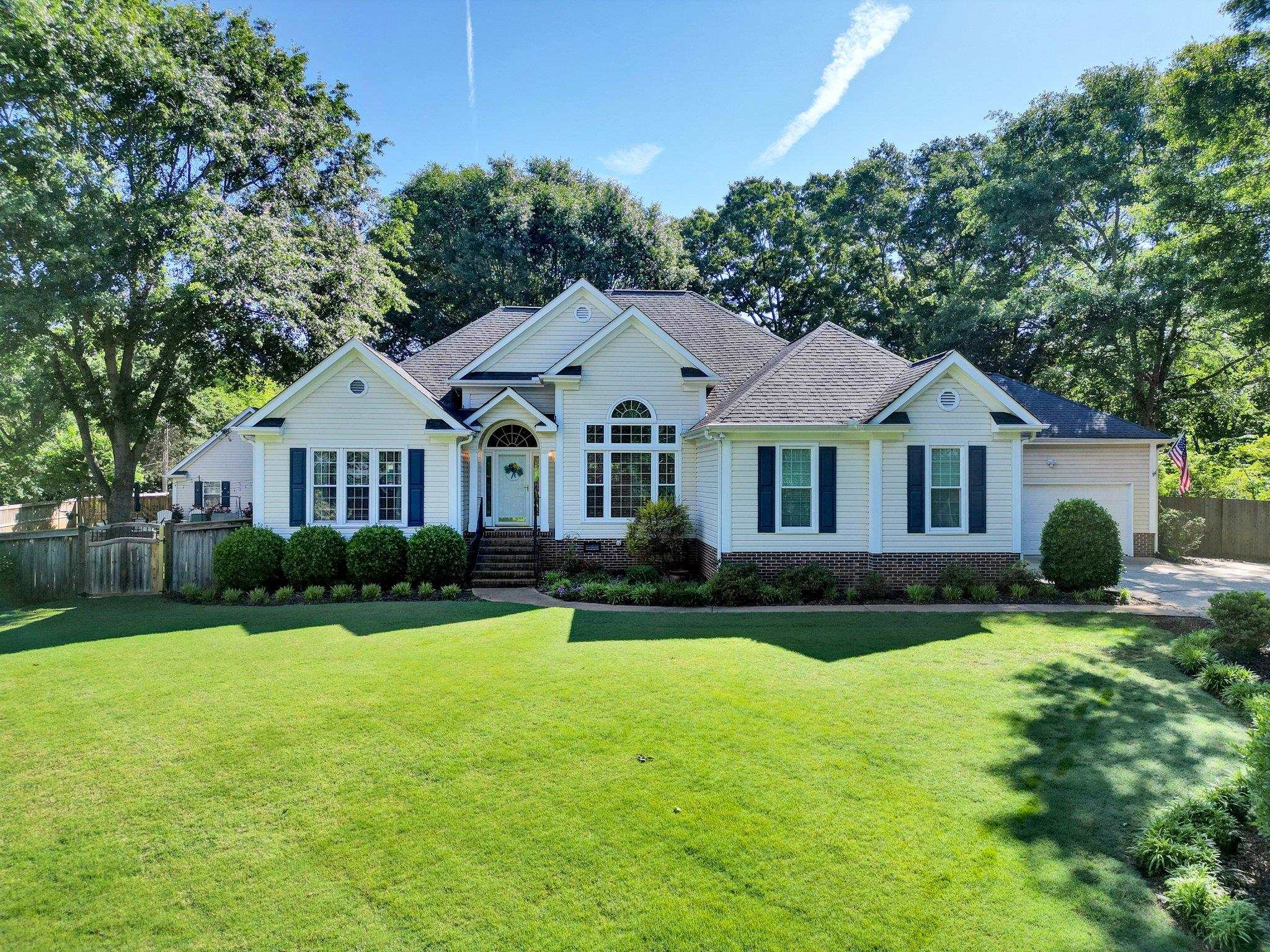 6 Shallow Creek Court, Fountain Inn, South Carolina image 1
