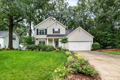 Homes For Sale - 6 S Penobscot Court<br/> Simpsonville, SC 29681