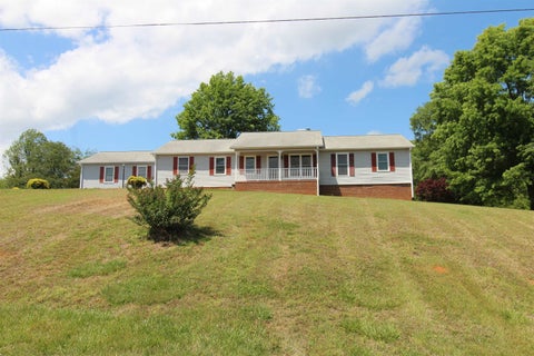 Homes For Sale - 152 Timberlake Drive<br/> Inman, SC 29349