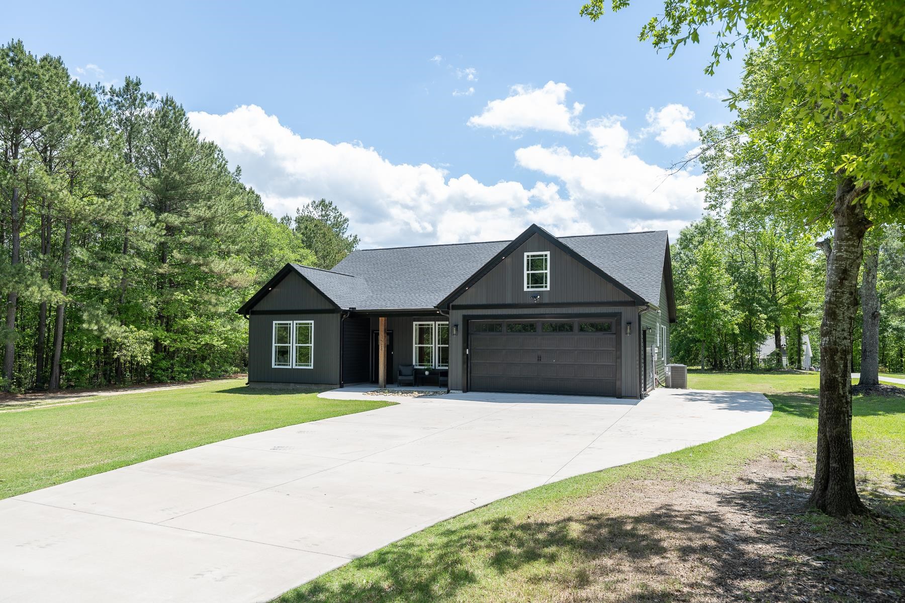 713 Bradley Dill Road, Campobello, South Carolina image 3