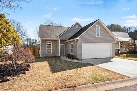 Homes For Sale - 381 Split Oak Lane<br/> inman, SC 29349