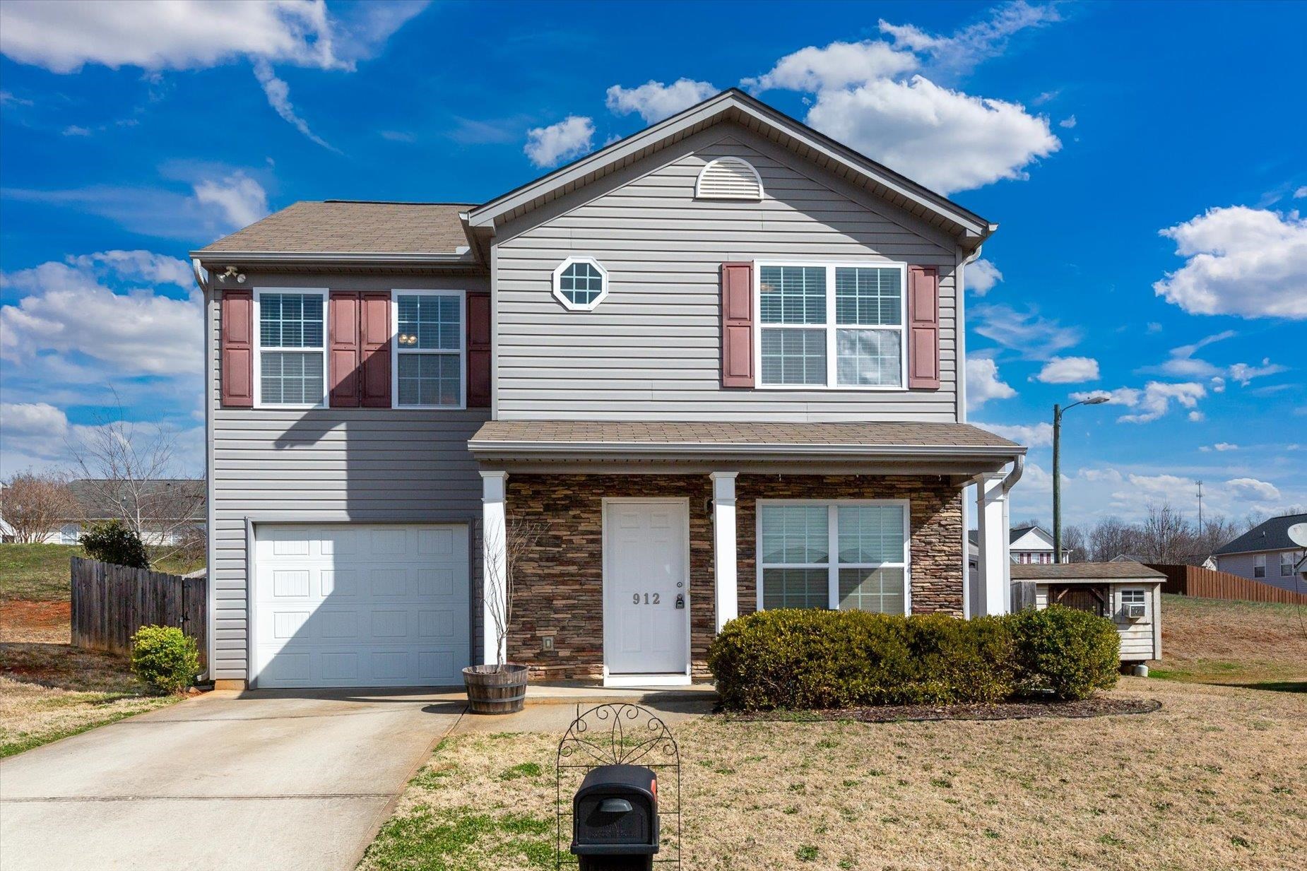 912 Mary Grace Lane, Duncan, South Carolina image 1