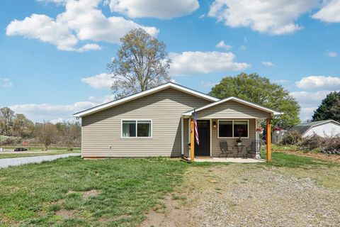 Homes For Sale - 111 W Crawford Street<br/> Spartanburg County, Landrum, SC 29356