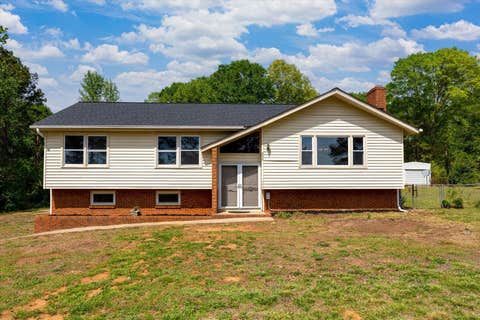 Homes For Sale - 205 Dietz Drive<br/> Spartanburg, SC 29307