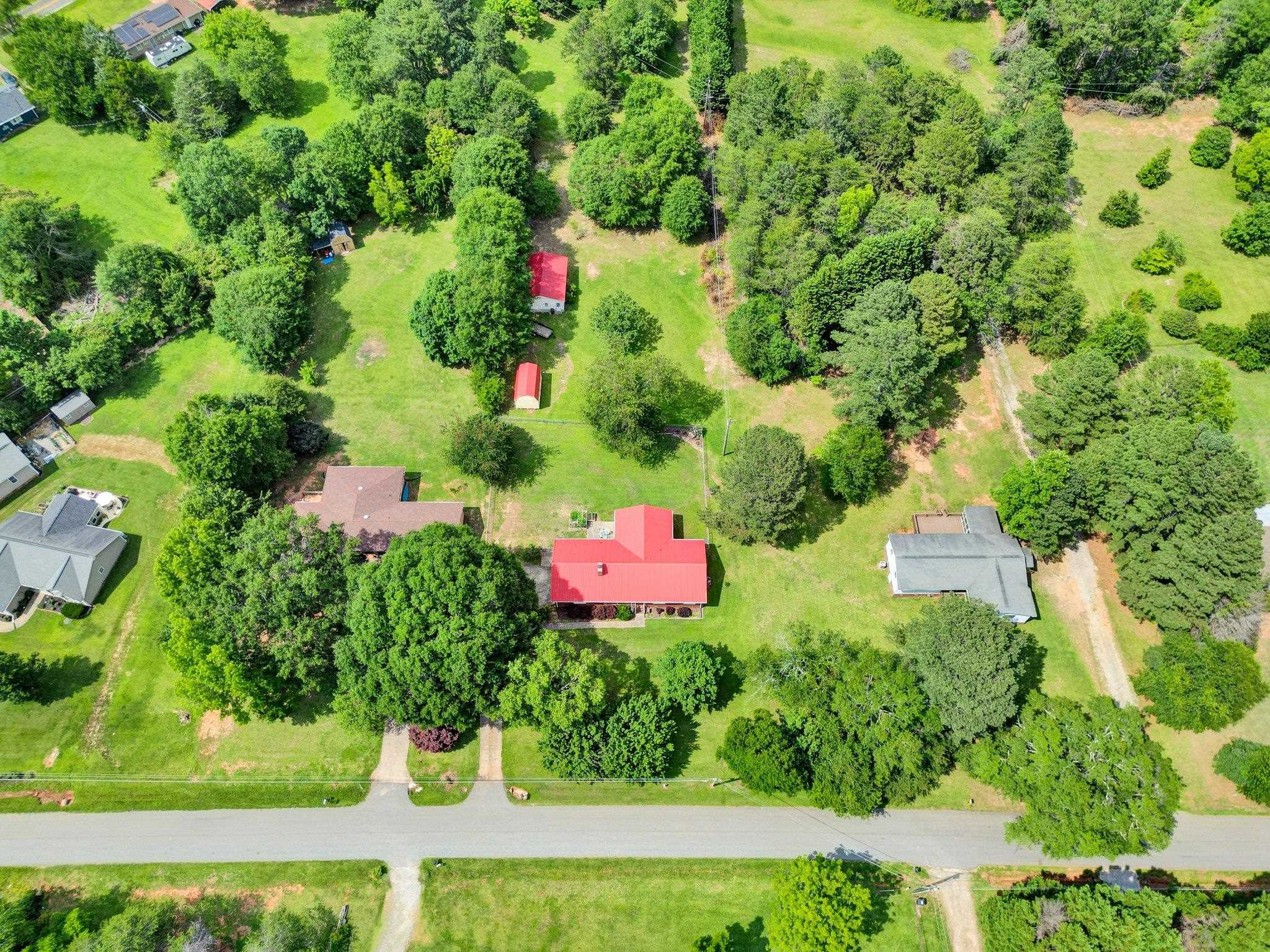 203 Ponder Road, Greer, South Carolina image 2
