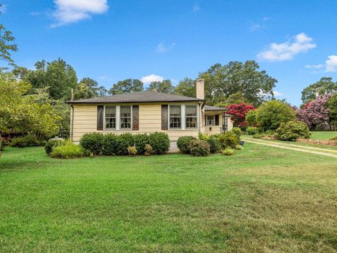 Homes For Sale - 410 Allison Dr Dr<br/> Spartanburg County, Spartanburg, SC 29306