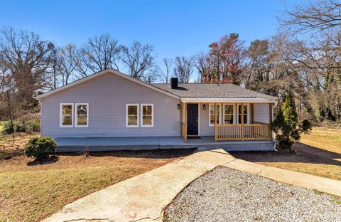 Homes For Sale - 805 W Fairview Avenue<br/> GAFFNEY, SC 29341