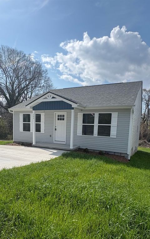 Homes For Sale - 209 W Claremont St<br/> Gaffney, SC 29340