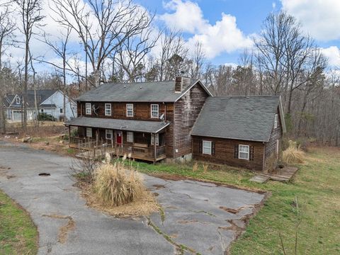 Homes For Sale - 155 Ridings Road<br/> Campobello, SC 29322