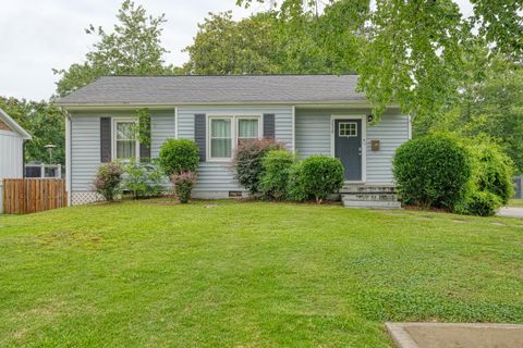 Homes For Sale - 2478 Country Club Rd Rd<br/> Spartanburg, SC 29302