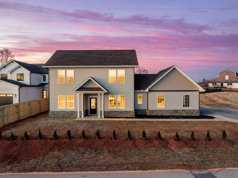 Homes For Sale - 224 W Clark Road<br/> Inman, SC 29349