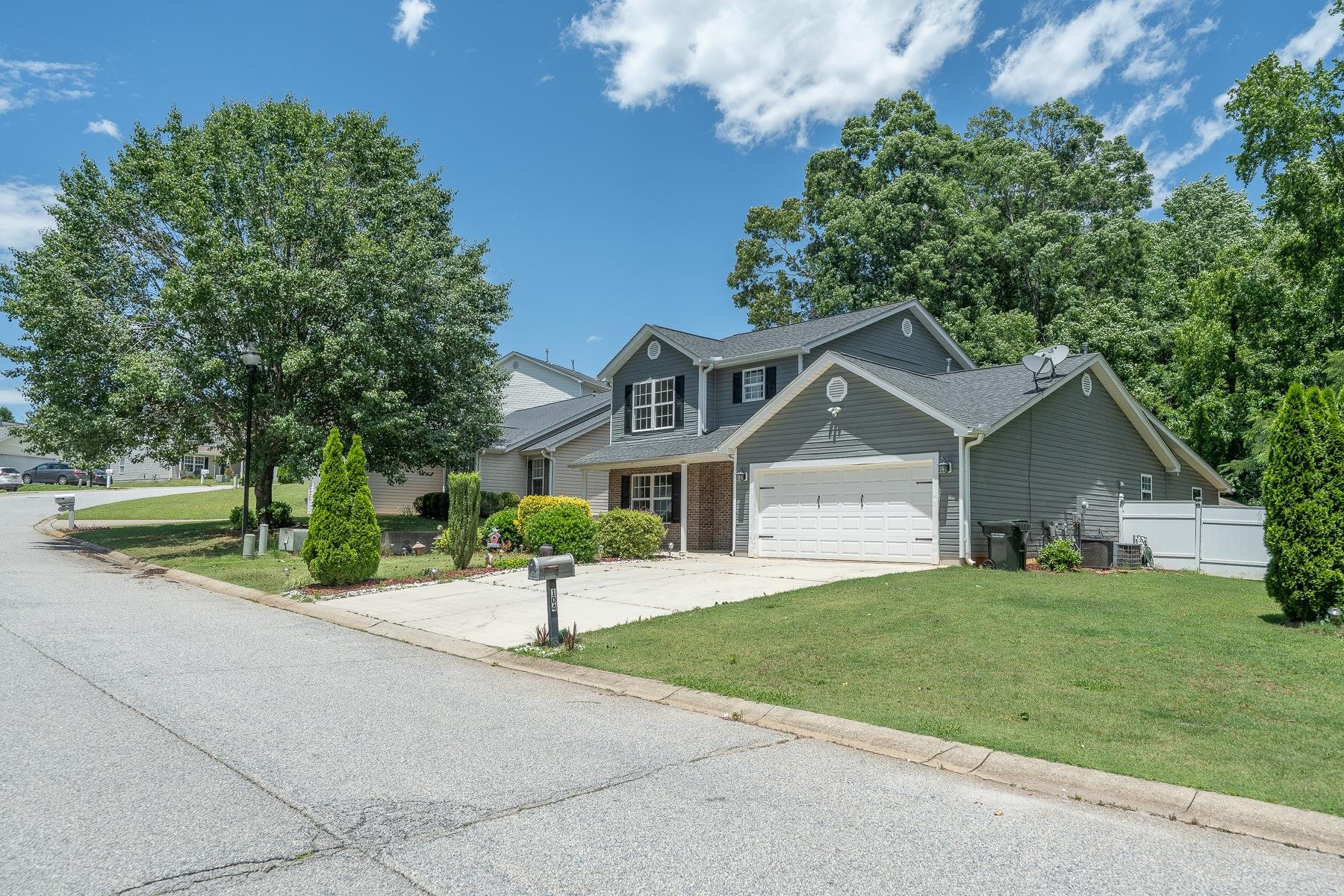 104 Kingscreek Drive, Greer, South Carolina image 1