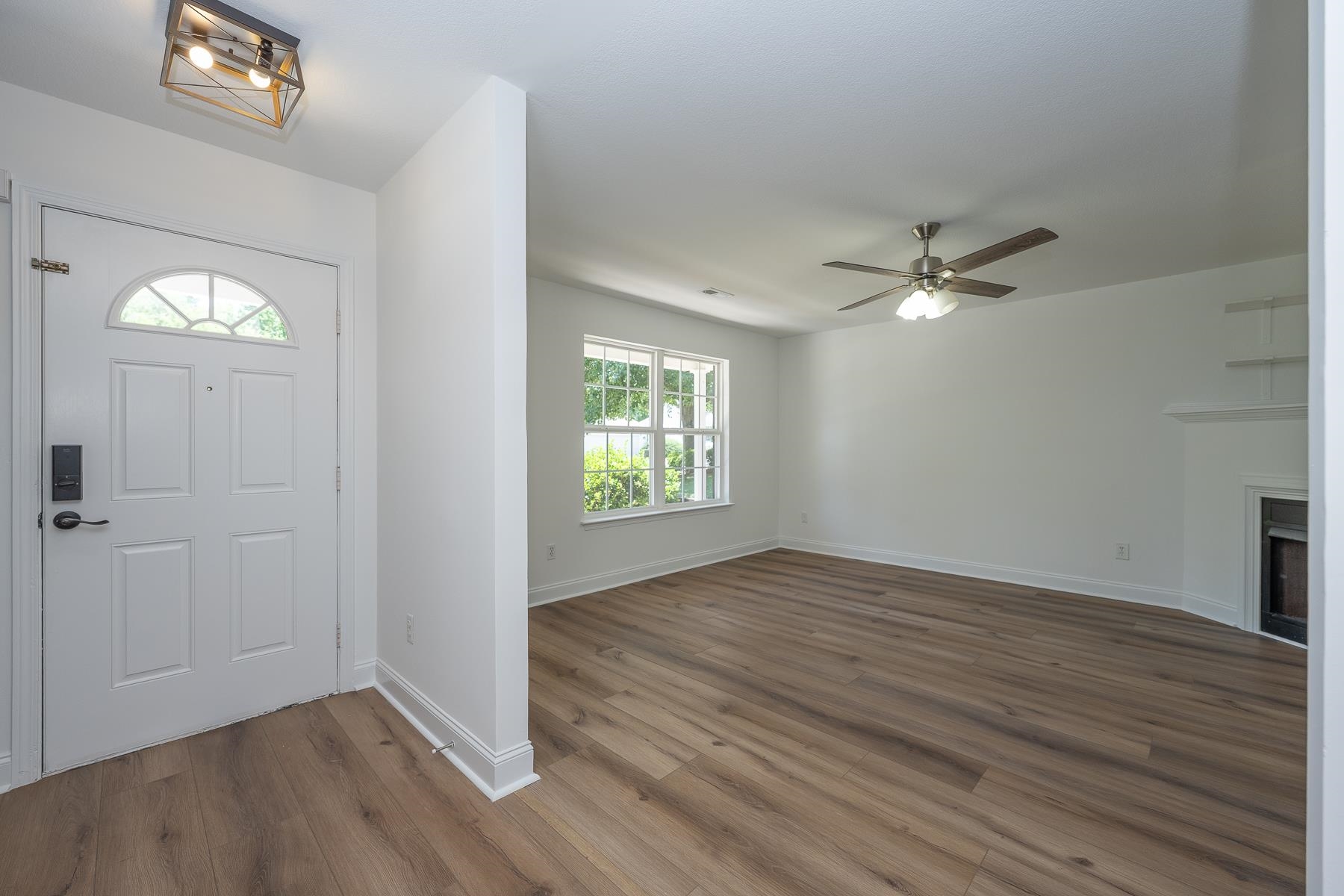 104 Kingscreek Drive, Greer, South Carolina image 3