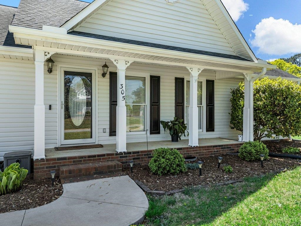 305 Barefoot Lane, Inman, South Carolina image 3