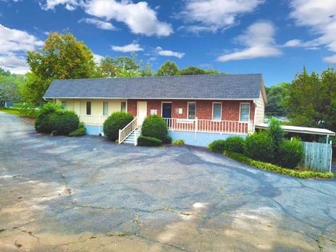 Homes For Sale - 1 Anderson Street Extension<br/> Inman, SC 29349