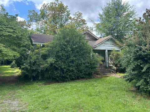 Homes For Sale - 28 E Main Street<br/> Inman, SC 29349