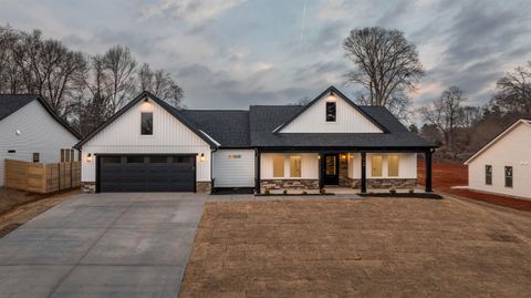 Homes For Sale - 1746 Fish Camp Road<br/> Chesnee, SC 29323