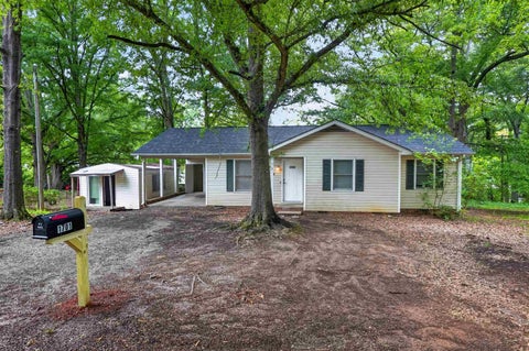 Homes For Sale - 1701 Lyndon Ave Ave<br/> Anderson, SC 29624