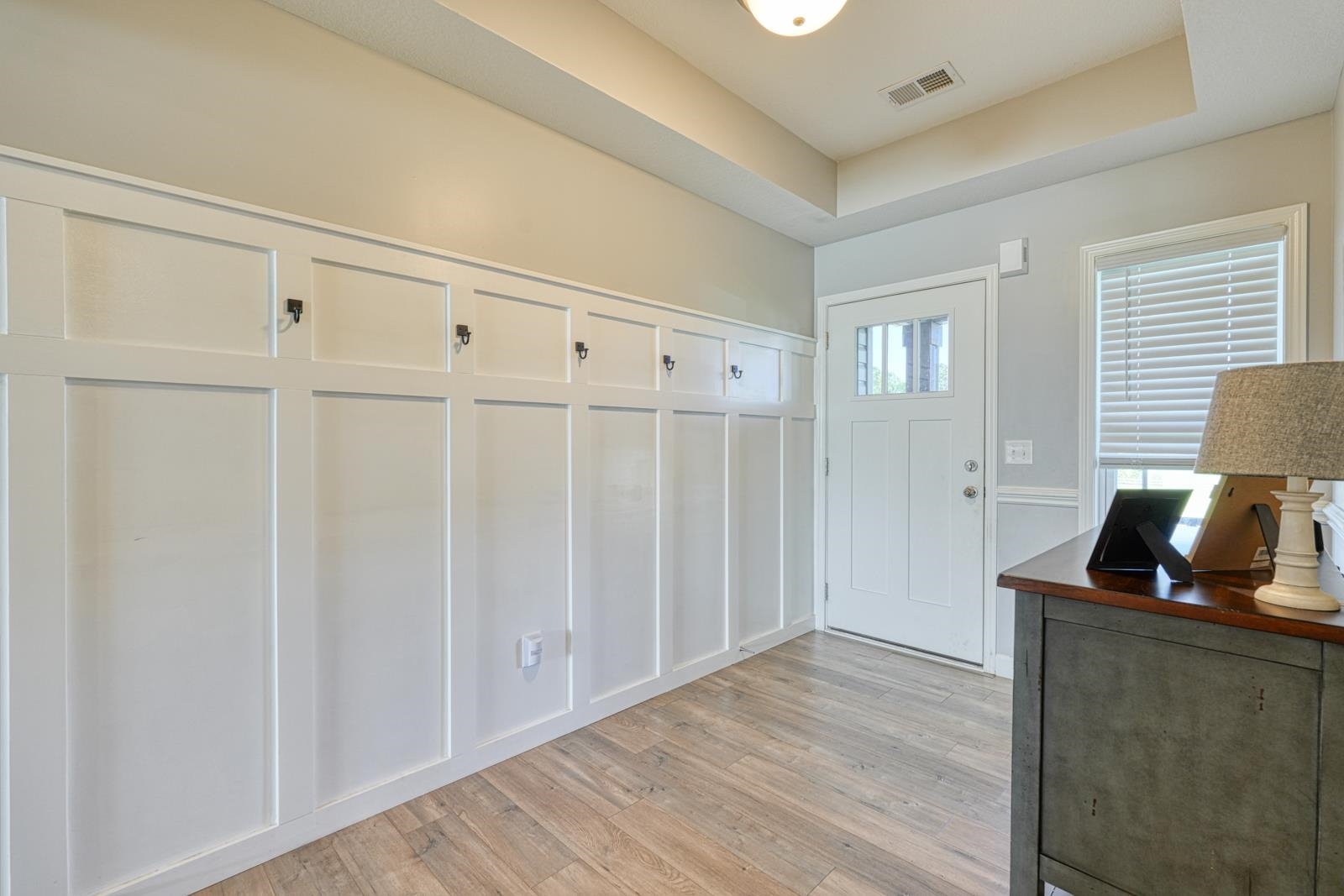 112 Meadow Lake Drive, Cowpens, South Carolina image 4