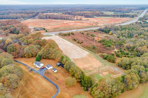 Vacant Land For Sale - 4819 Highway 101 Highway<br/> Woodruff, SC 29388