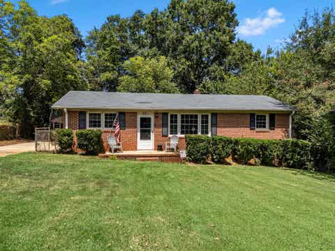 Homes For Sale - 103 Sharon Drive<br/> Greenville County, Greenville, SC 29617