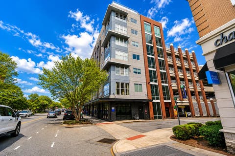 Condo For Sale - 100 E Washington Street<br/> Greenville, SC 29601