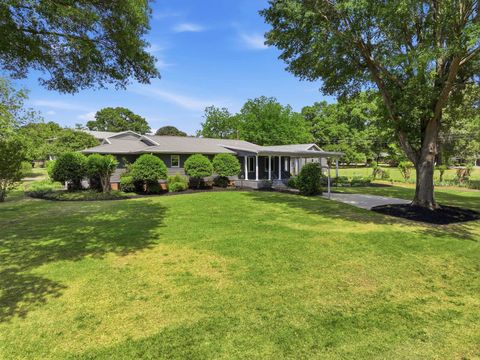 Homes For Sale - 211 Bennett Circle<br/> Spartanburg, SC 29307