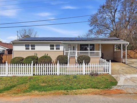 Homes For Sale - 18 Maudie Street<br/> Greenville, SC 29605