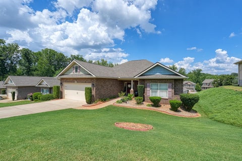 Homes For Sale - 360 Huntwood Drive<br/> Roebuck, SC 29376