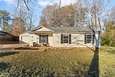 A home in Laurens