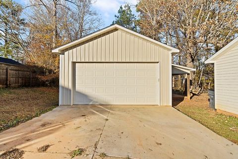 A home in Laurens