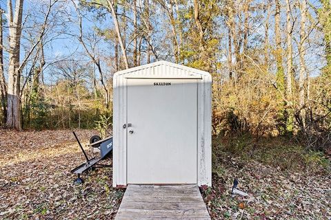 A home in Laurens